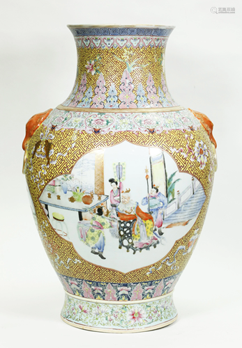 Large Chinese Famille Rose Porcelain Vase