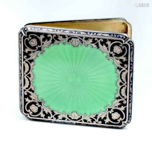 AUSTRIAN SILVER & GREEN GUILLOCHE CIGARETT…