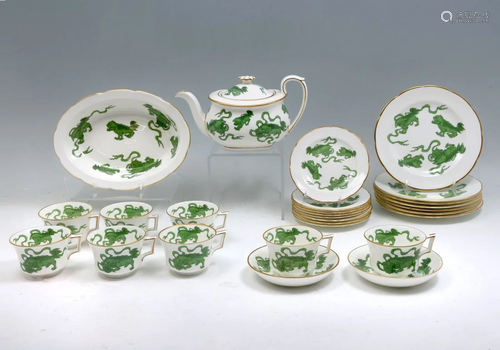 27 PC. WEDGEWOOD GREEN CHINESE TIGER DINN…