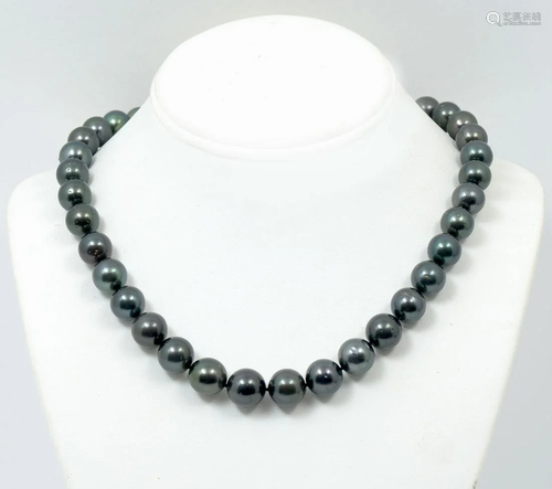 14K BLACK TAHITIAN PEARL NECKLACE