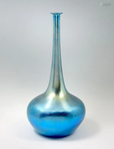 TALL DURAND IRIDESCENT BLUE BOTTLE VASE