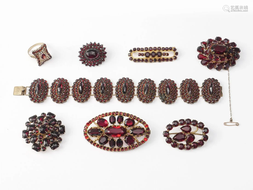 8 PIECE LOT OF GARNET JEWELRY