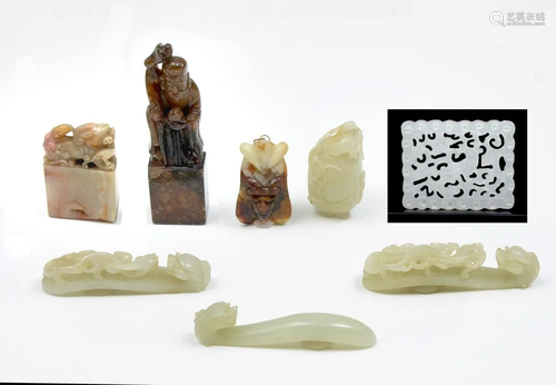 8 PC. CARVED CHINESE JADE & HARDSTONE COLLEC…