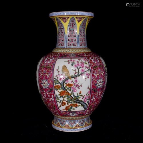 QIANLONG MARK FAMILLE ROSE FLOWERS AND…