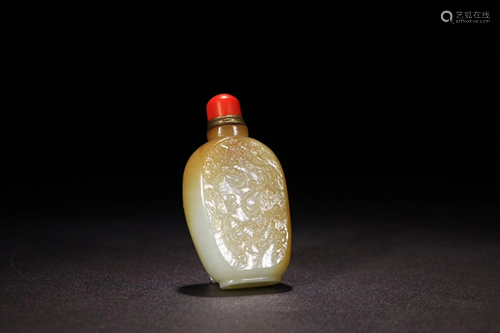 HETIAN JADE SNUFF BOTTLE