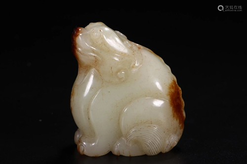 HETIAN JADE AUSPICIOUS BEAST HAND PIE…