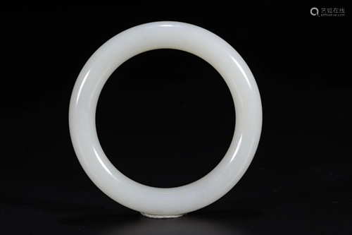 HETIAN JADE BANGLE