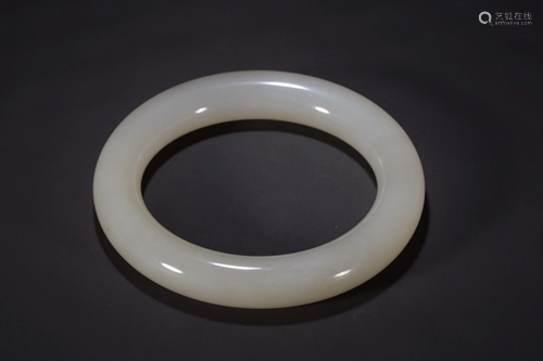 A HETIAN JADE BANGLE