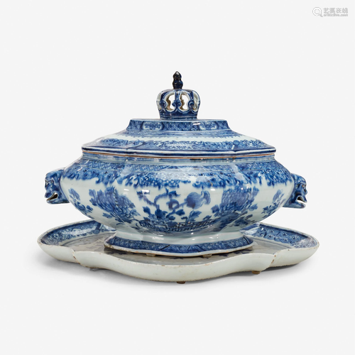 A Chinese export porcelain underglaze blue tur…