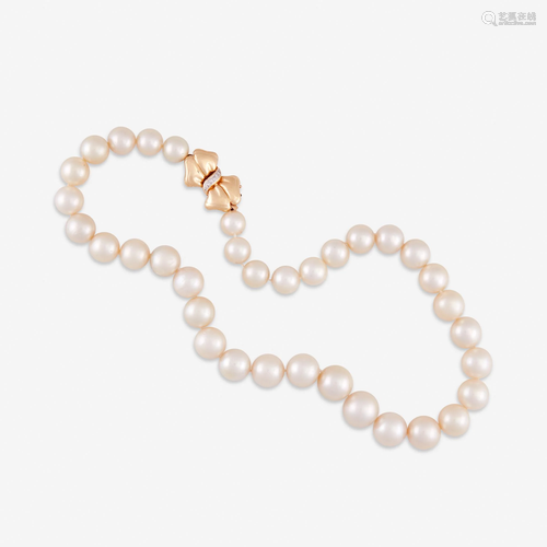 A South Sea cultured pearl necklace,