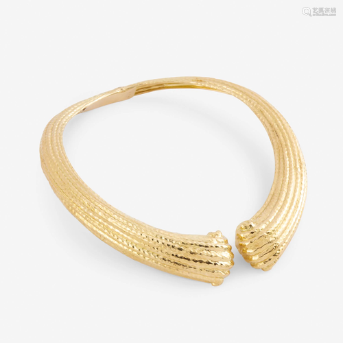 An eighteen karat gold collar necklace, Italy