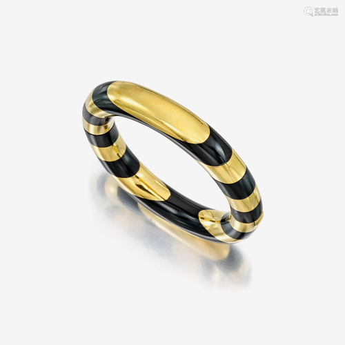 An eighteen karat gold and black jade bracelet, Tiffany