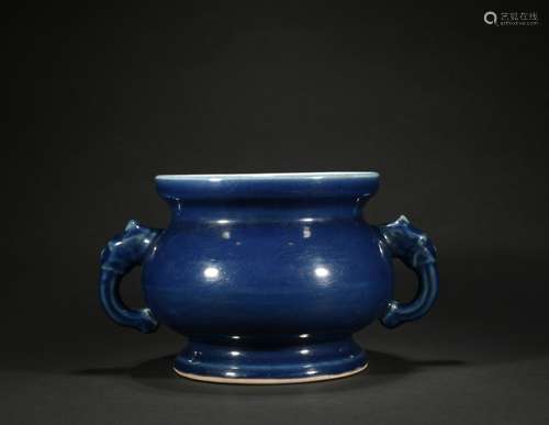 A  blue glazed censer,Ming dynasty