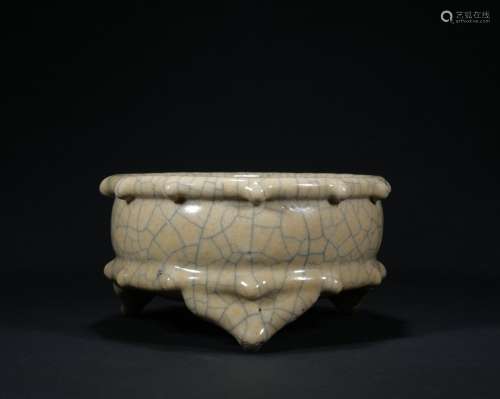 A Ge-type censer,Qing dynasty