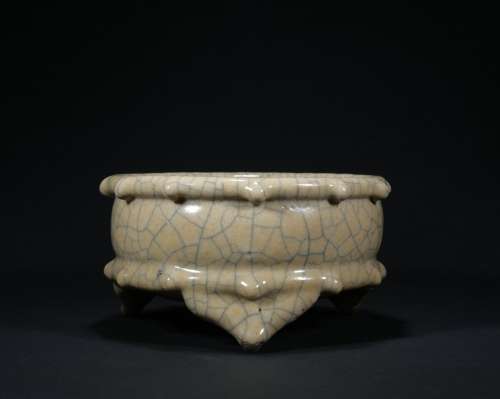 A Ge-type censer,Qing dynasty