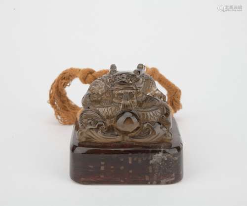 A crystal 'dragon' seal,Qing dynasty