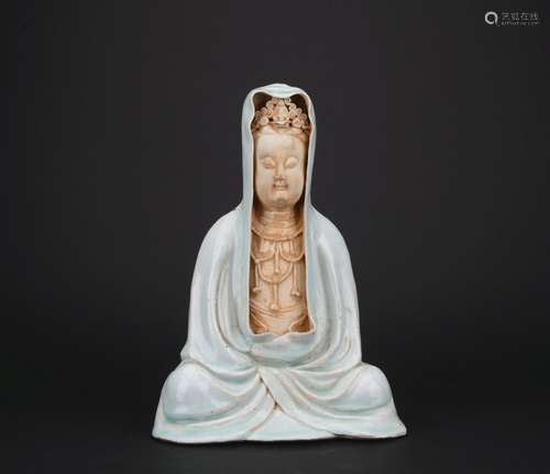 A celadon-glazed figure of Avalokiteshvara,Qing dynasty