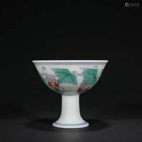 A DouCai 'floral' cup,Ming dynasty