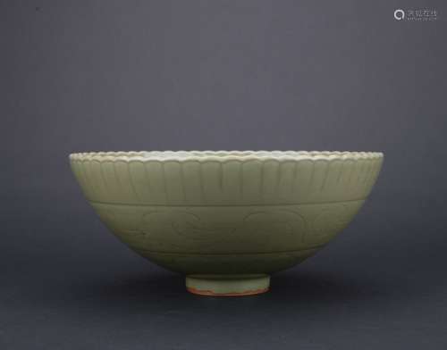 A teadust-glazed bowl,Qing dynasty