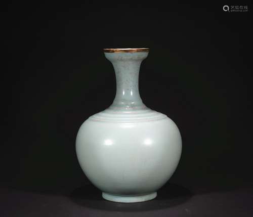 A officer glazed vase,Qing dynasty