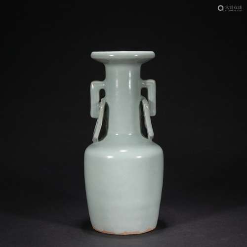 A Long quan celadon bottle,Qing dynasty