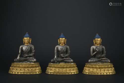 A set of gilt-silver figure of Trikalea Buddhas,Qing dynasty