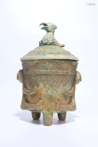 a chinese bronze ritual vessel,the shang and zhou dynasty