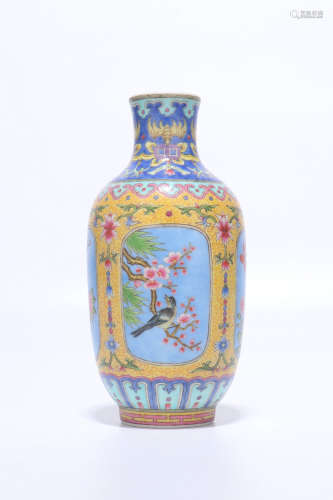 a chinese famille rose porcelain lantern-shaped vase,qing dynasty