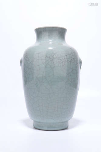 a chinese guan kiln porcelain handled vase,qing dynasty