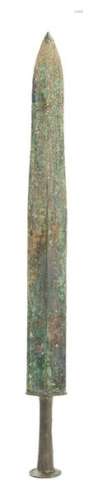 A BRONZE DAGGER, JIAN China, Zhou dynasty 47,5 cm …