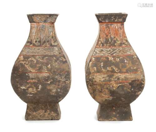 A PAIR OF PAINTED CERAMIC SQUARE VASES, FANGHU Chi…