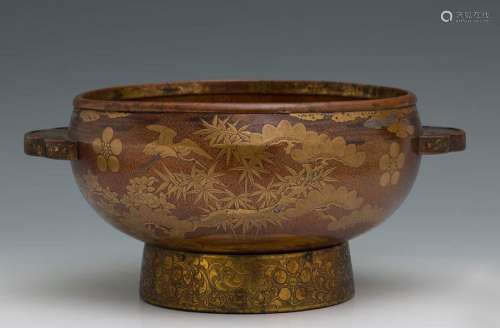 A LACQUERED AND GILT WOOD AND METAL BASIN Japan, E…