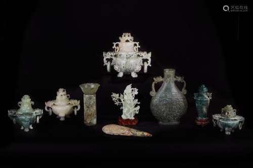 Set of eight serpentine objects, including perfume…