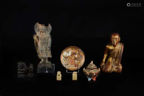 Lot including two bronze Siam dancers, a bronze Fu…