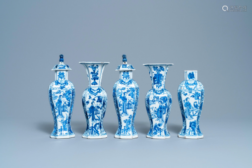 A Chinese blue and white five-piece garniture wi…