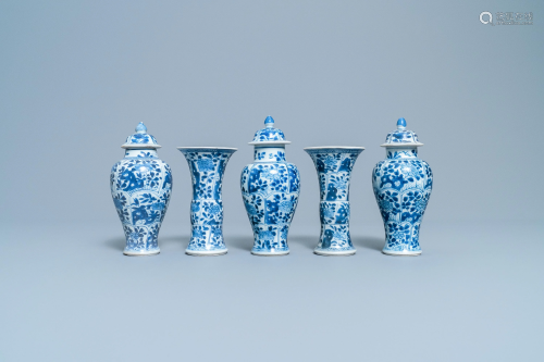 A Chinese blue and white five-piece garniture, Vu…