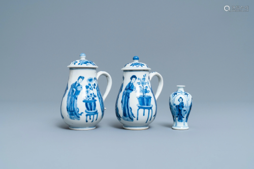 A pair of Chinese blue and white 'Long Eliza' jugs and