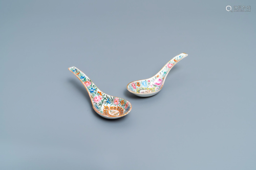 A pair of Chinese Thai market Bencharong spoons, 1…