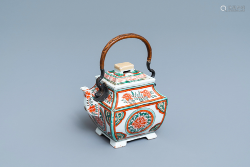 A Chinese famille verte teapot and cover, Kangxi