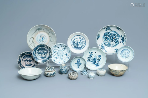 A varied collection of Chinese blue and white wares,