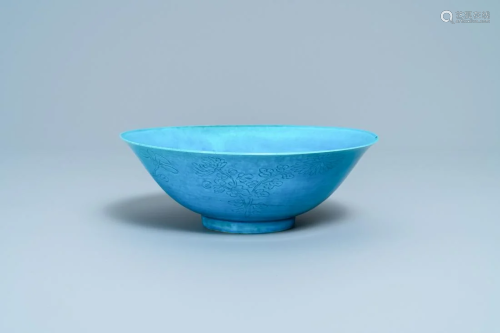 A Chinese turquoise-glazed bowl with floral unde…