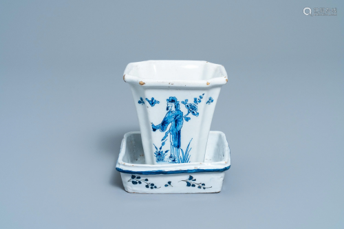 A Dutch Delft blue and white chinoiserie flower vase…