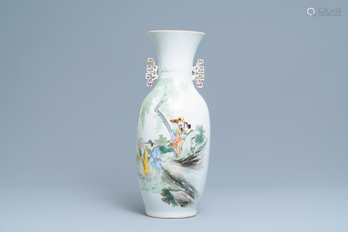 A Chinese qianjiang cai vase with figures in a