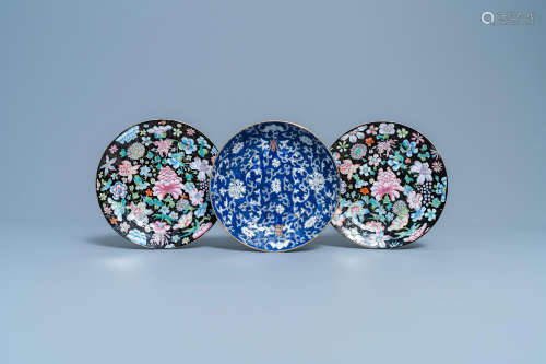 A pair of Chinese famille rose 'millefleurs' plates…