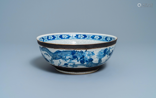 A large Chinese blue and white Nanking crackle-g…