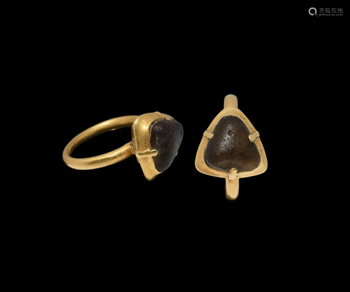 Medieval Gold Ring with Cabochon