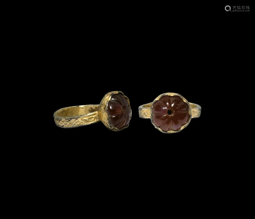 Gilt Silver Ring with Flower Gemstone