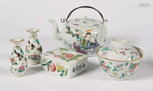 LOT composed of a teapot, a pair of vases, a crick…