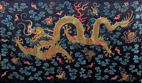 TENTURE in silk embroidered with a large dragon on…