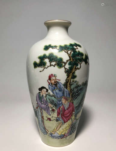 CHINESE FAMILLE ROSE VASE